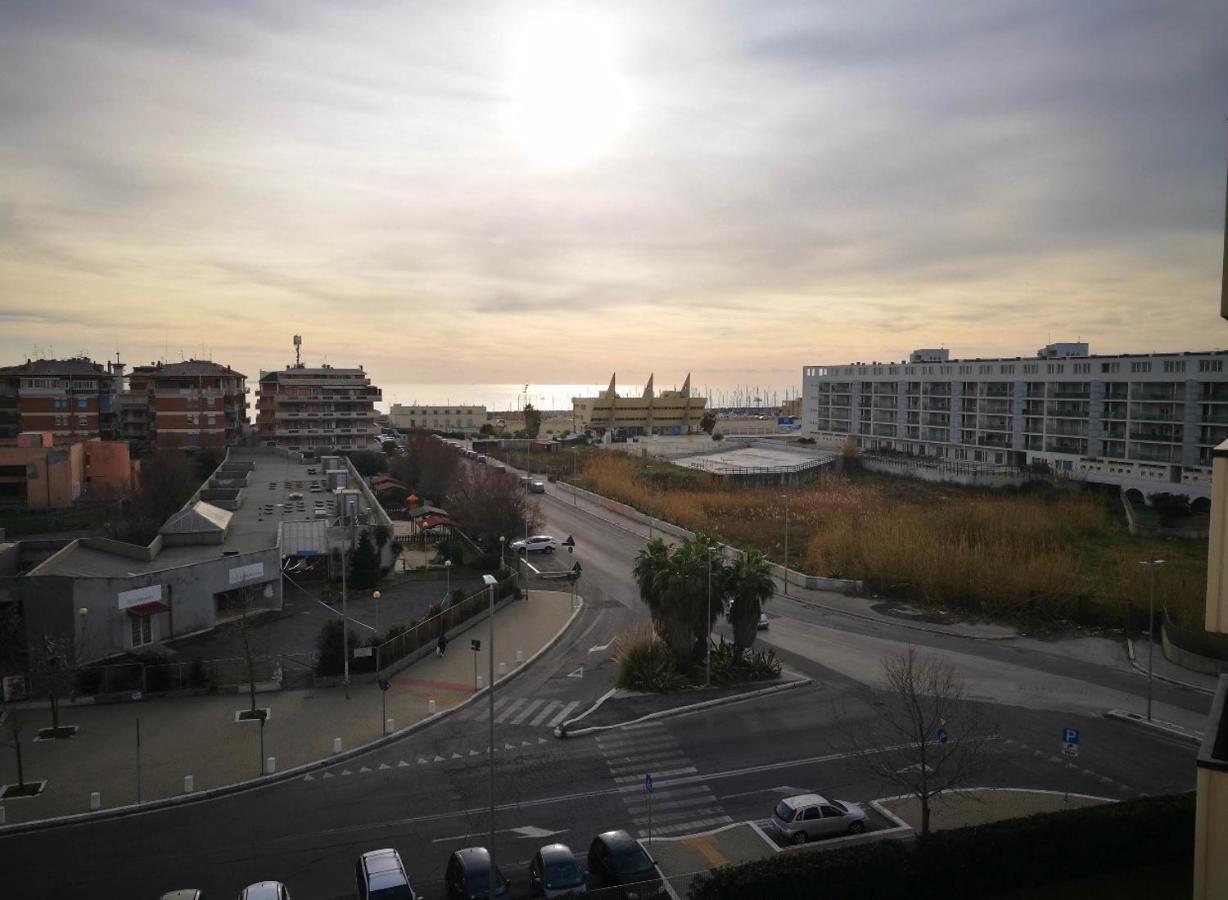 Grande, Vista Mare A 2 Passi Dalla Spiaggia リド・ディ・オスティア エクステリア 写真