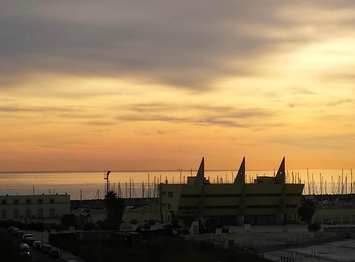 Grande, Vista Mare A 2 Passi Dalla Spiaggia リド・ディ・オスティア エクステリア 写真
